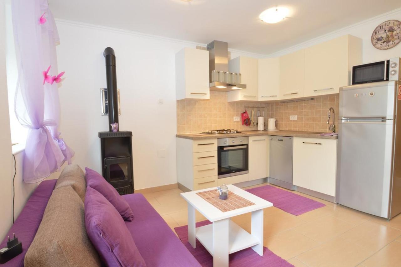 Apartment Hrasta Vrana  Zewnętrze zdjęcie