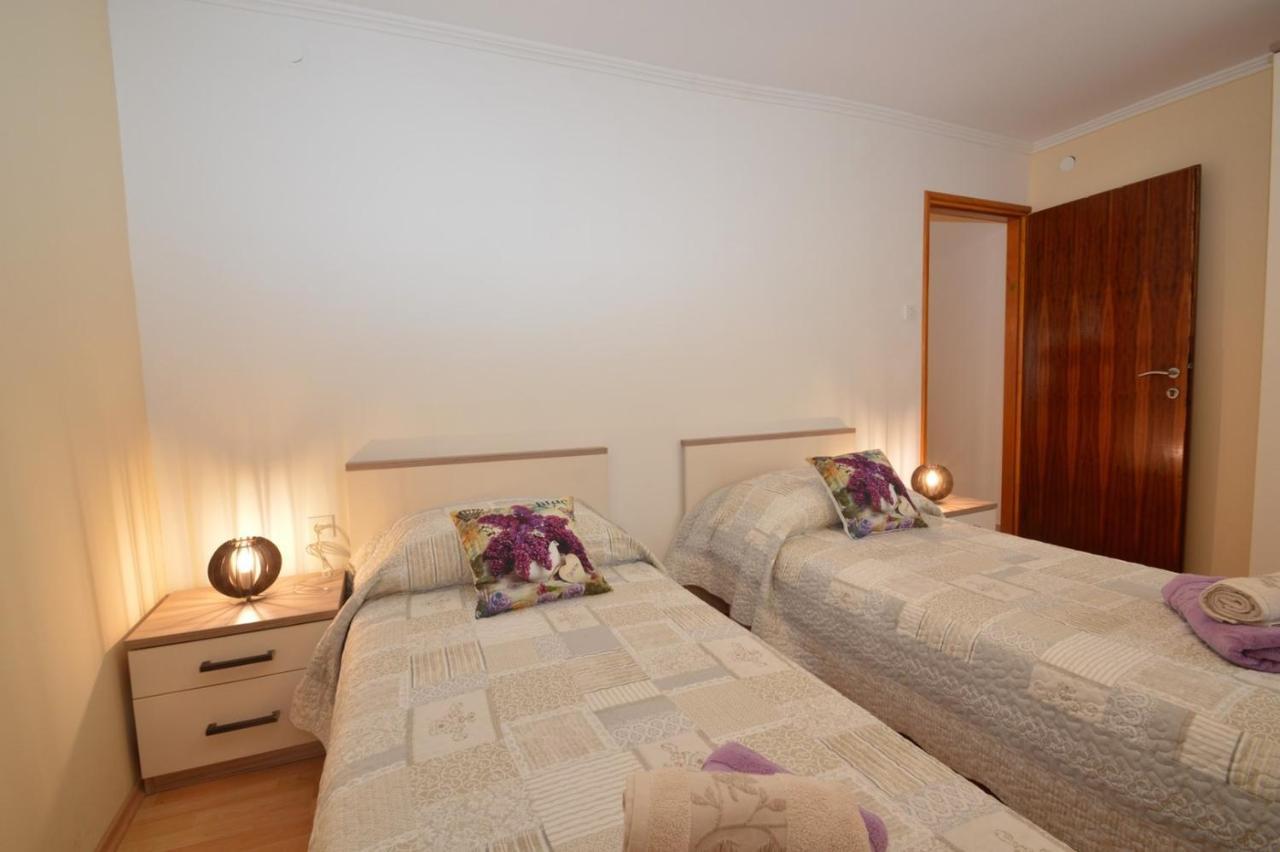Apartment Hrasta Vrana  Zewnętrze zdjęcie